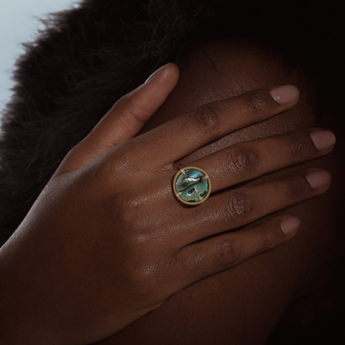 AURA RING ABALONE, PINK SAPPHIRES & GREY DIAMONDS