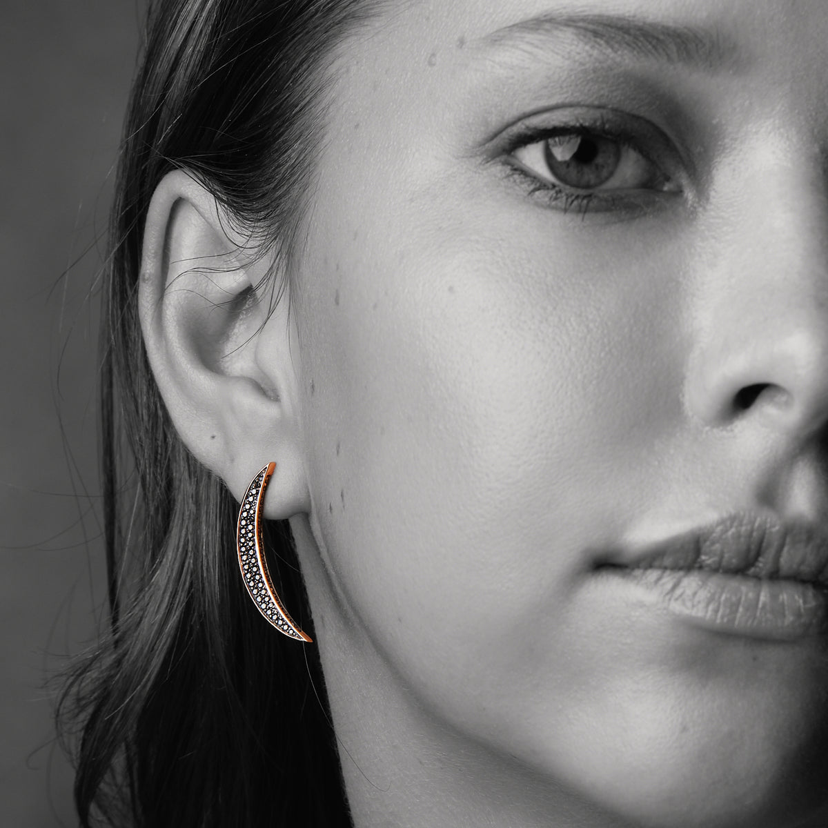 SASHA EARRINGS BLACK DIAMONDS