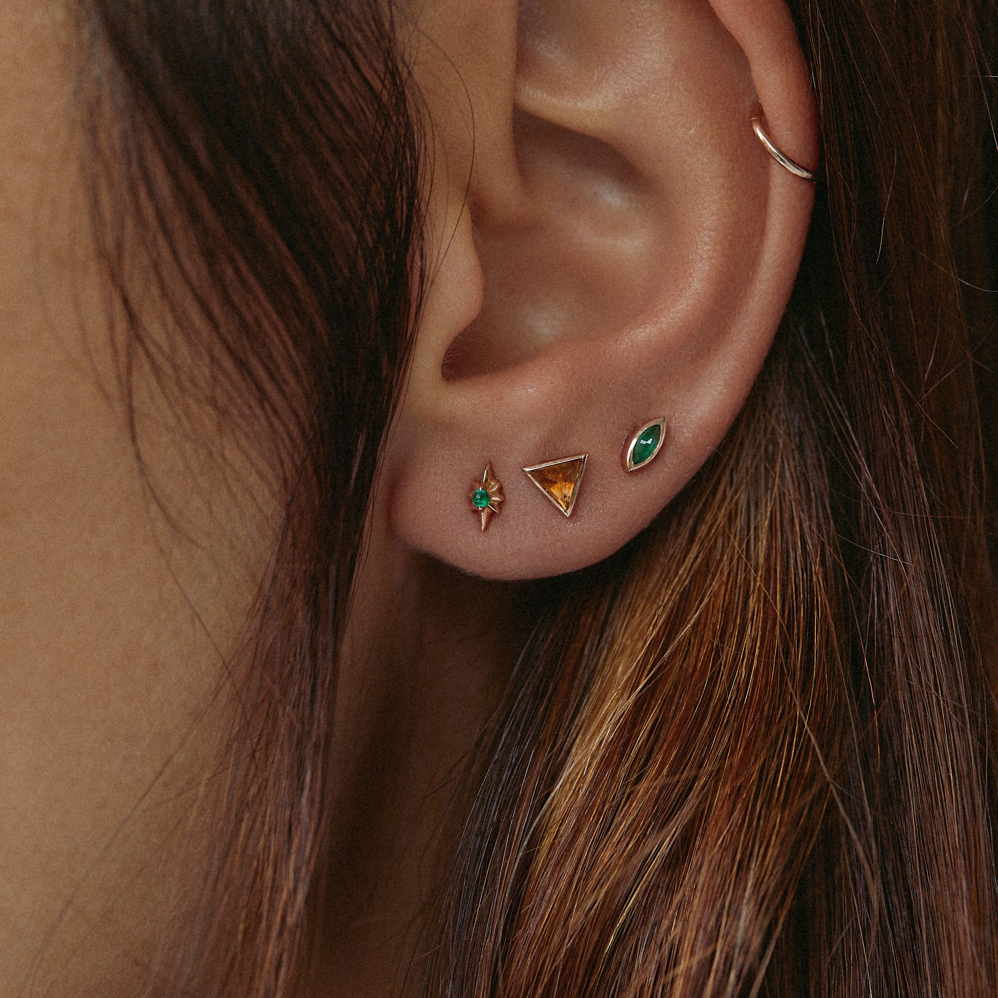 CAPELLA STUD EMERALD