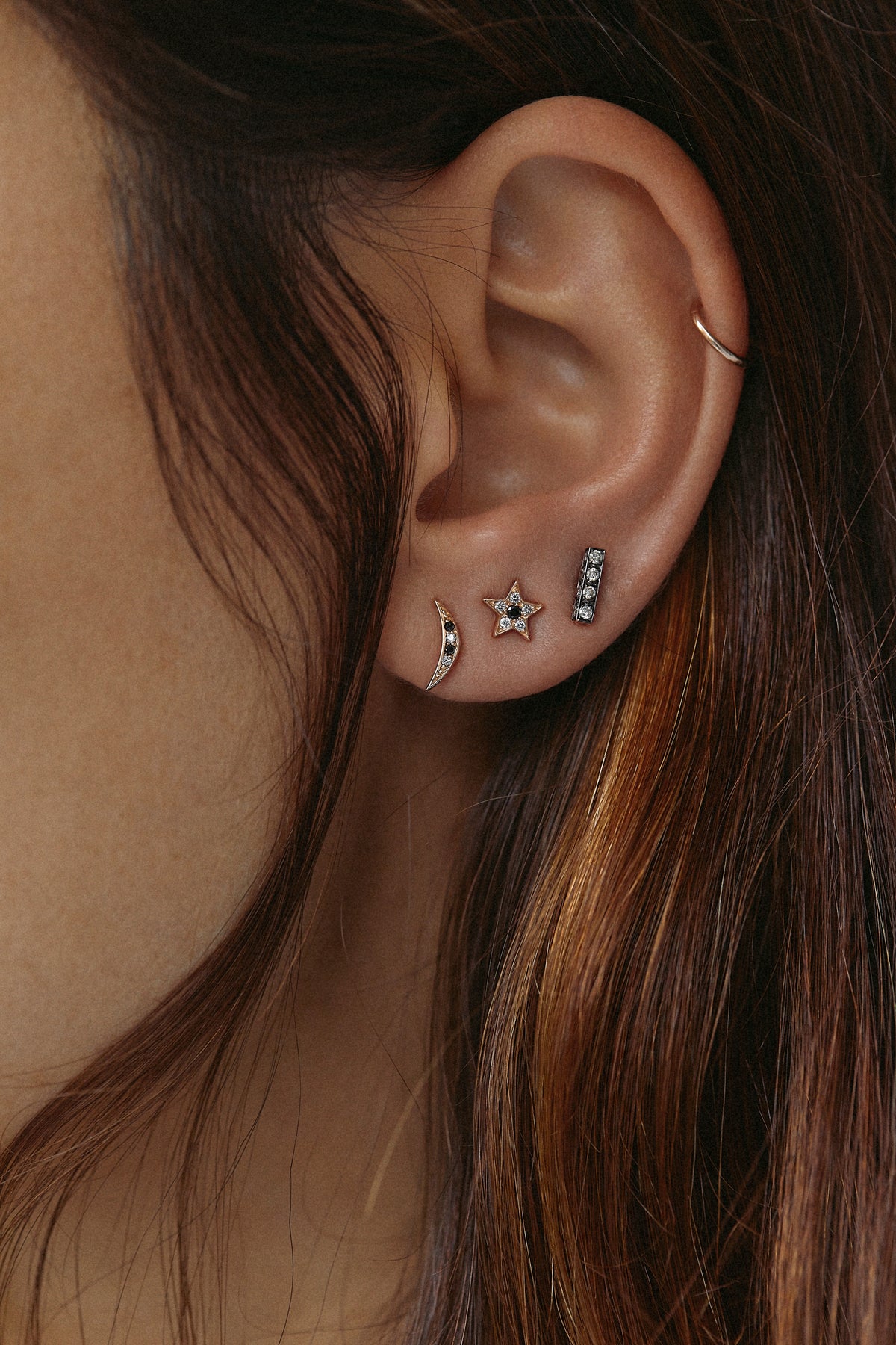 LUNES STUD BLACK & GREY DIAMONDS