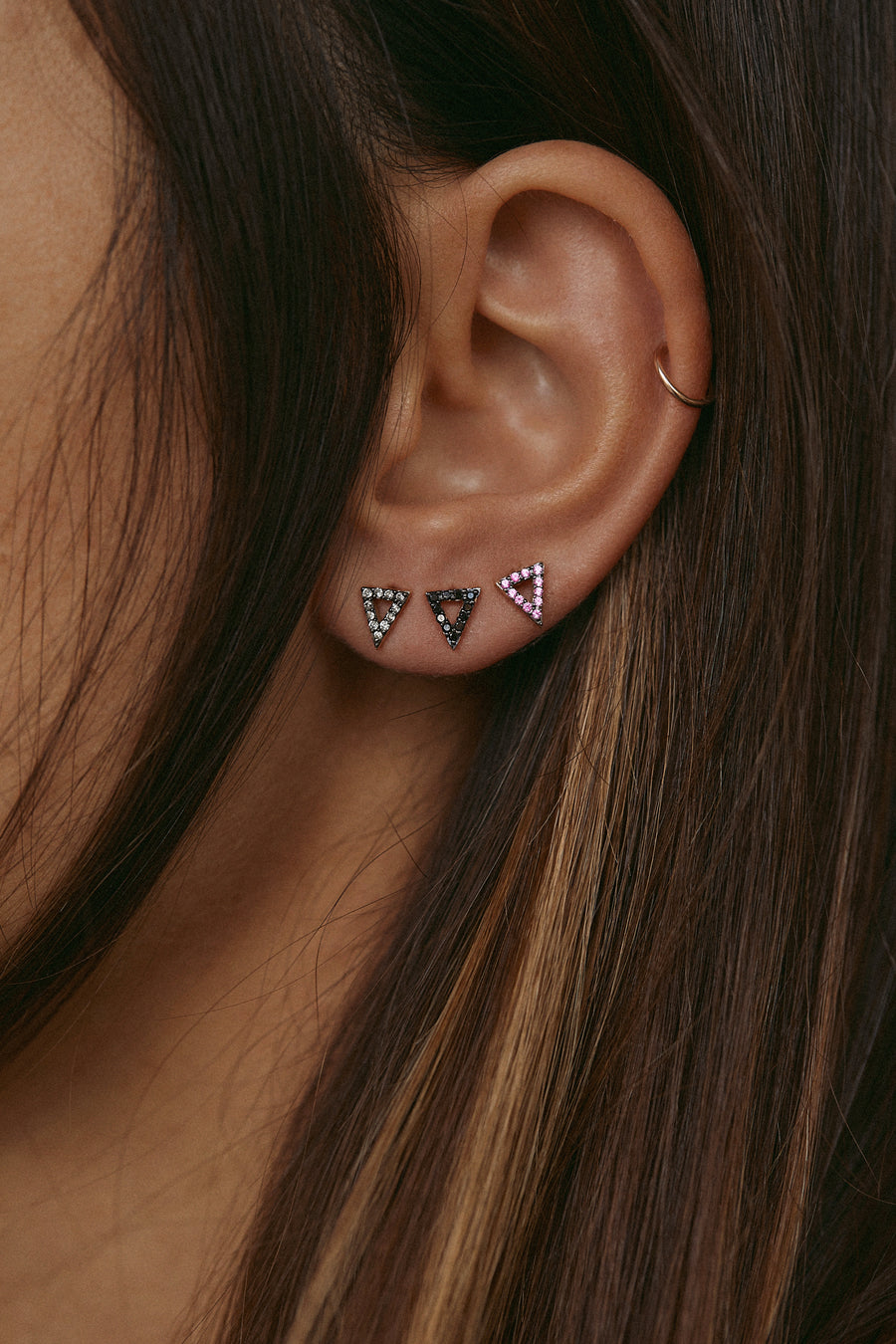LOVE TRIANGLE STUD PINK SAPPHIRES