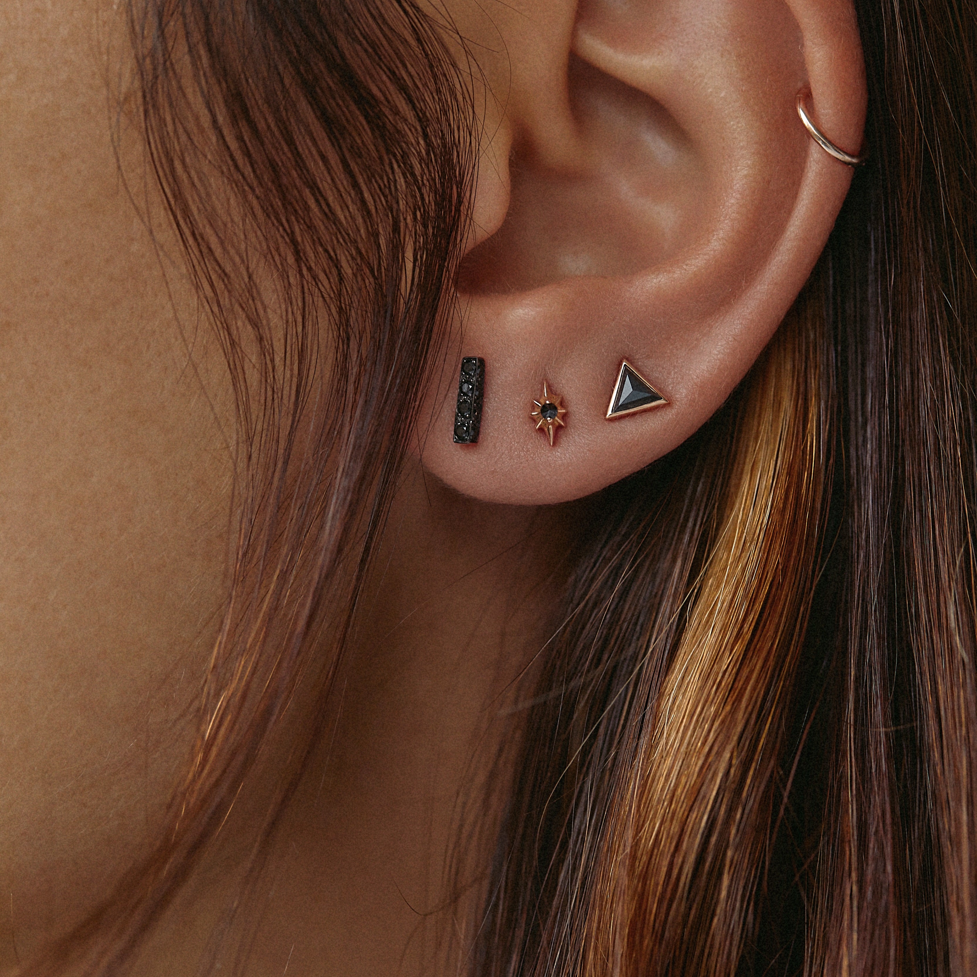 CANDY BAR STUD BLACK DIAMONDS