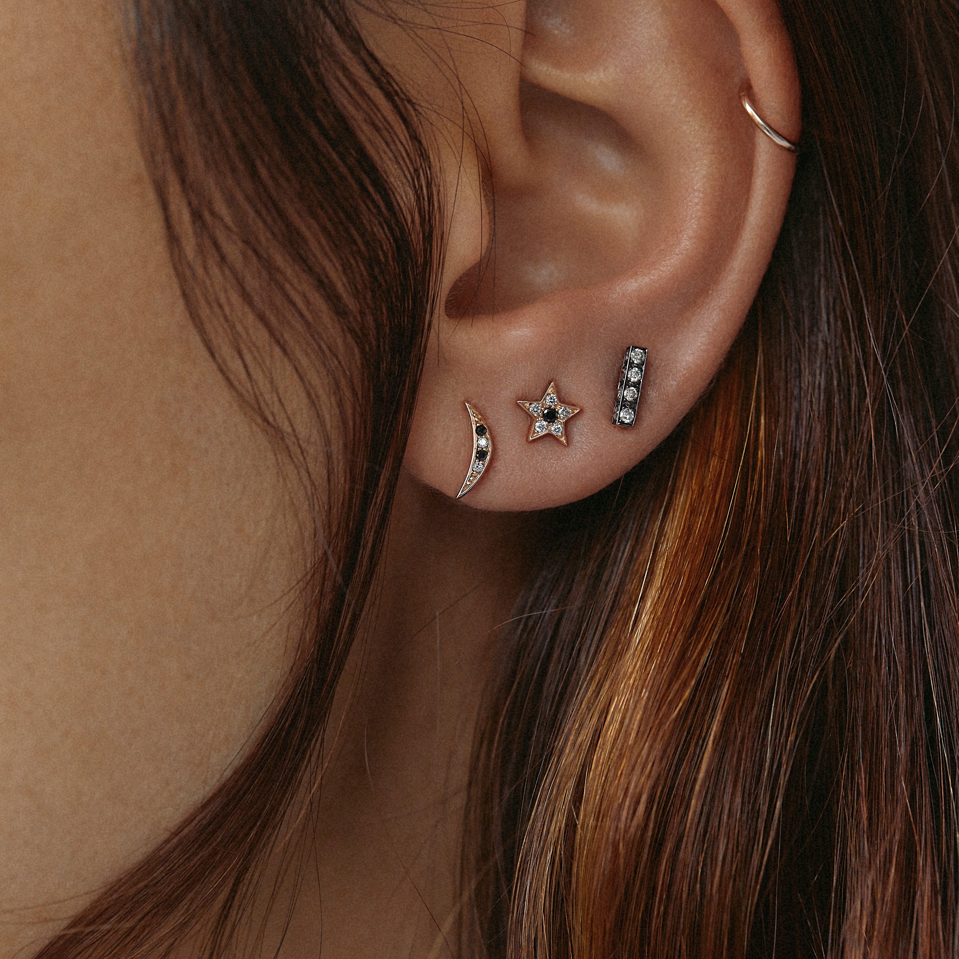 CANDY BAR STUD GREY DIAMONDS