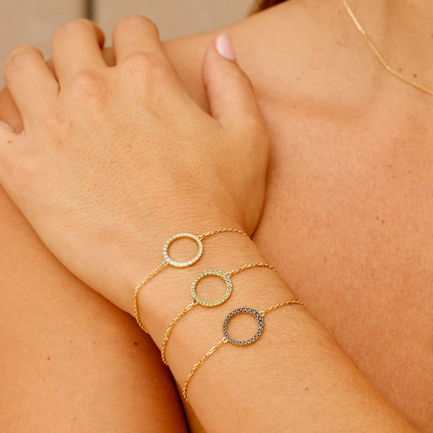 MAGIC CIRCLE O BRACELET GREEN DIAMONDS & MOONSTONE